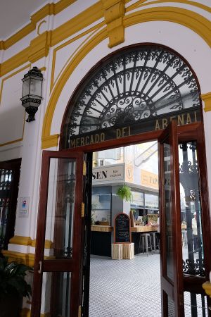Entrance to Market at Veganitessen in Sevilla