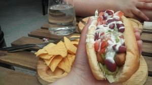 vegan hot dog at Veganitessen in Sevilla