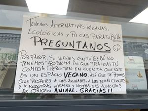 Baby food at Veganitessen in Sevilla