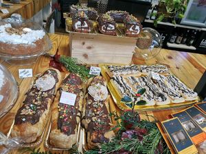 Christmas cakes at Veganitessen in Sevilla