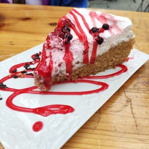 Fruity cake at Veganitessen in Sevilla