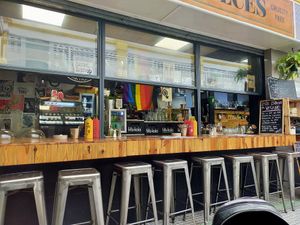 S at Veganitessen in Sevilla