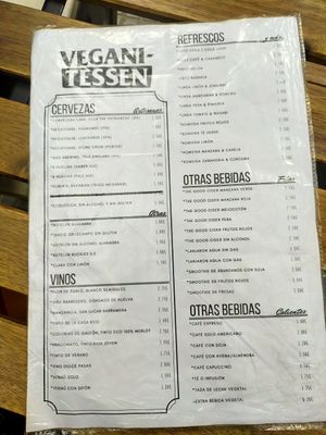 Beverages at Veganitessen in Sevilla