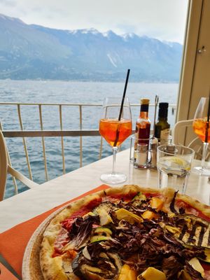 Vegan pizza, aperol spritz and amazing view at Le Palme in Limone Sul Garda