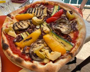 Vegan pizza  at Le Palme in Limone Sul Garda