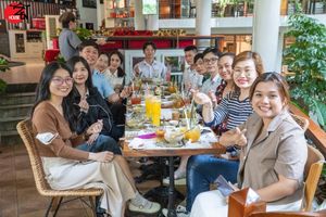 ZENHOUSE - KHÔNG GIAN YÊN TRỌN VẸN TIỆC LÀNH

Không gian lý tưởng tại Zenhouse là nơi giúp mọi người kết nối, chia sẻ niềm vui trong một bầu k at Zenhouse in Ho Chi Minh City