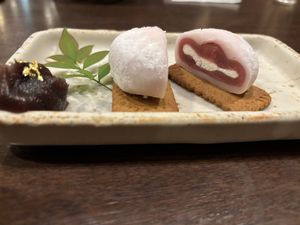 豆乳大福ストロベリー  at Yamamotoya in Nagoya