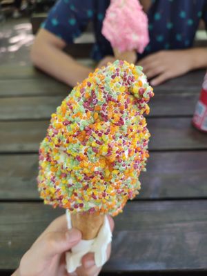 Vegan sprinkles at Slottsparkens Grill & Ice Cream in Malmo