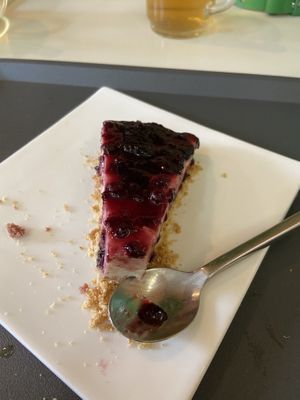 Cheesecake de frutas vermelhas   at Alfacinha in Braga