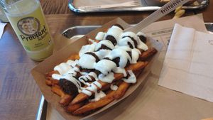 Falafel with sweet potato fries at Frittenwerk - Kaiserstraße in Frankfurt