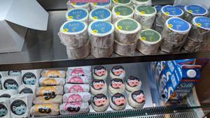  at Sticky Fingers Bakery in Washington