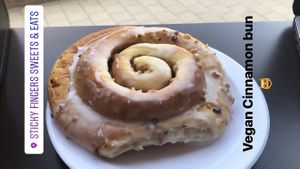 This is the vegan cinnamon bun, yes it’s pretty big. It’s was good but I wish it was fresher, it didn’t melt in my mouth and I think that’s a must have for a cinnamon bun at Sticky Fingers Bakery in Washington