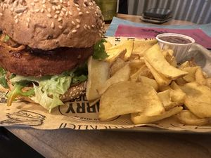 Smoky Veggie Burger mit Bier-BBQ Sauce  at Schmids in Krems An Der Donau