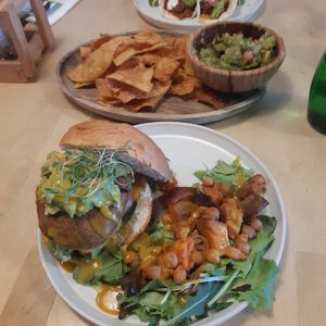 Vegan Burger and Nachos at La Más Bonita in Valencia
