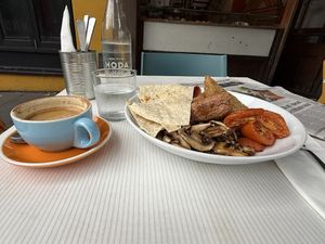 Big vegan breakfastt  at Oh My Days in Glebe