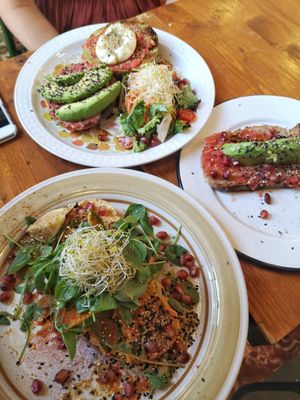 Hummus toast with spinach and avocado at Mama Carmen's Coffee & Bakery in Mallorca