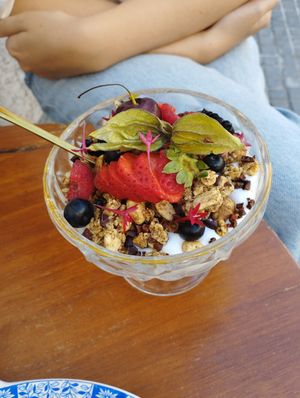 Yogurt bowl at Mama Carmen's Coffee & Bakery in Mallorca