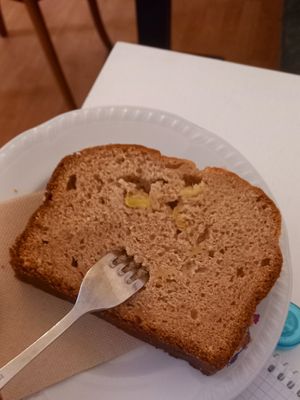banana bread - apple and cinnamon version (3,80€) at Mercy in Dusseldorf