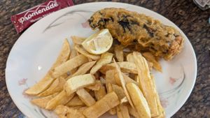 Vegan fillet (regular size) at The London Fryer in Paignton