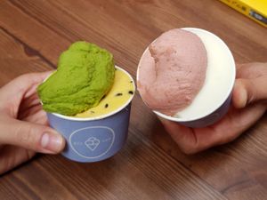Four types of vegan sorbet: Basil, passion fruit, strawberry-mint, lemon at glt gelato - ㅈㄹㄸ in Seoul