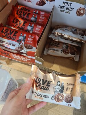 Choc balls and bars at Ven Vegano in Barcelona