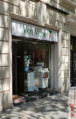 FAcade at Ven Vegano in Barcelona