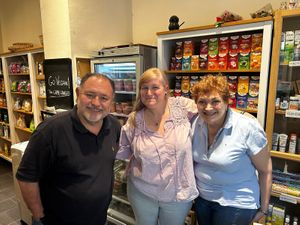 Inside with the owners at Ven Vegano in Barcelona