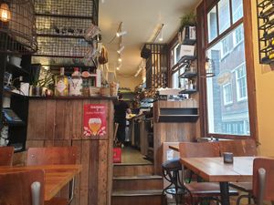 Inside at Jacketz - Nieuwendijk in Amsterdam