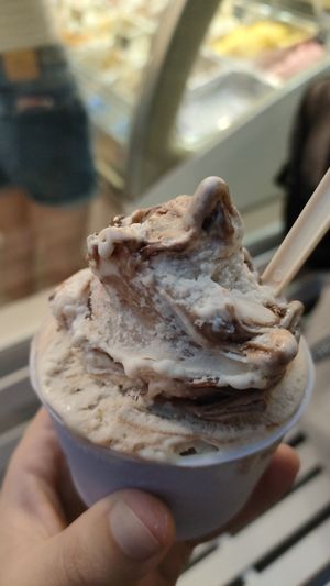 Cremino and grandma's cake at La Cremeria in Cadiz