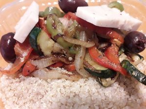 Ensalada de quinoa y queso de garbanzos at Kalí Órexi by Labocatorio in Bilbao