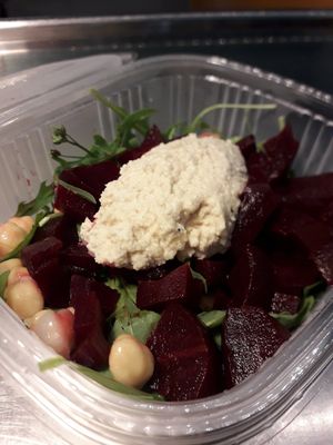 Ensalada de remolacha y queso cremoso de almendras. at Kalí Órexi by Labocatorio in Bilbao