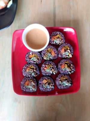 Seaweed rolls at The Greenhouse in Vientiane