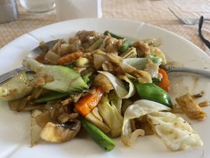 The veggies were crisp and fresh just how I like it.  Pad see ew made vegan 🌱   at Goulburn Thai in Goulburn