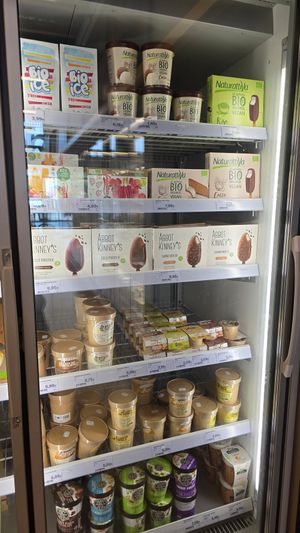 Vegan icecream at Veritas in Palafrugell