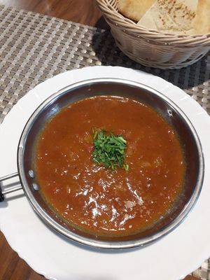 Traditional Jordanian tomato stew at Palm Court in Wadi Musa