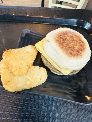 English muffin with hash browns  at Copper Branch - Stanley in Montreal
