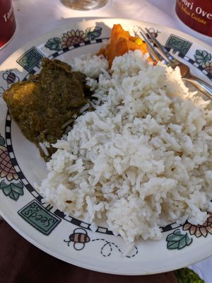 Saag aloo and aloo mattar at Tandoori Oven in Logan