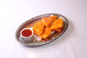 Panir pakoda at Everest Kitchen in Tama