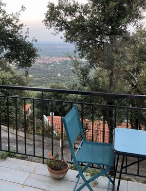 Uitzicht vanaf de veranda van de Art Room   at Studio Vert  in Laroque-des-alberes