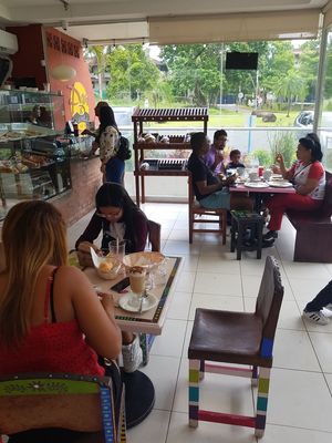 Indoor seating at Pan & Canela Cafe in Panama City