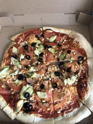 Pizza pomodora   at Vrouwe Jakoba in Schiermonnikoog