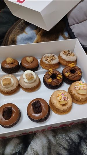 Cupcakes vegan at DoughNats in Montreal