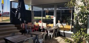 Outdoor seating at Grit Cafe in Goulburn