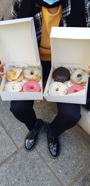 Délicieux donuts at Boneshaker Doughnuts in Paris
