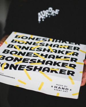 La boîte boneshaker at Boneshaker Doughnuts in Paris