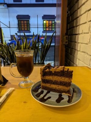  at Alma y Café in Cali