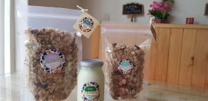 Granolas Saludables Naturales, Yogurt Griego,kefir at Alma y Café in Cali