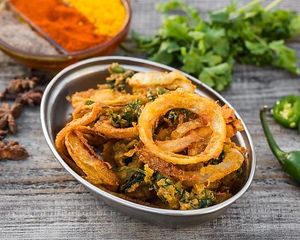 Onion bhaji at Jaipur in Warsaw