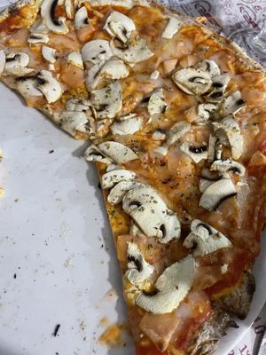 Reina pizza  at Volare in Gandia