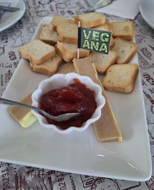 Foie vegano. at Volare in Gandia